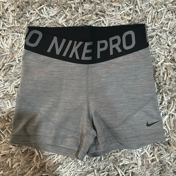 Grey Nike Pro Spandex Shorts. Women’s s. - Picture 1 of 4